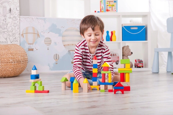 TREFL drewniane klocki 50 elementów w wiaderku + sorter