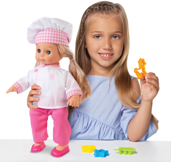 NATALIA LALKA KUCHARECZKA MÓWI I ŚPIEWA PO POLSKU