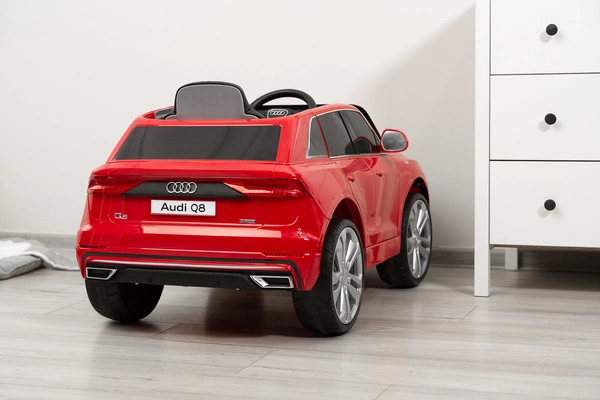 AUDI RS Q8 na akumulator 12V pilot 2 silniki 90W