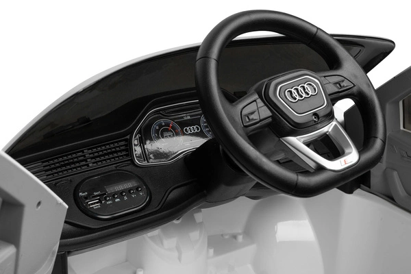 AUDI RS Q8 na akumulator 12V pilot 2 silniki 90W