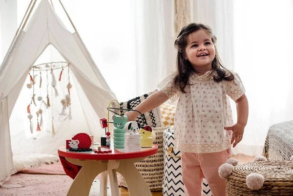 Janod - Stolik edukacyjny duży drewniany Baby Forest