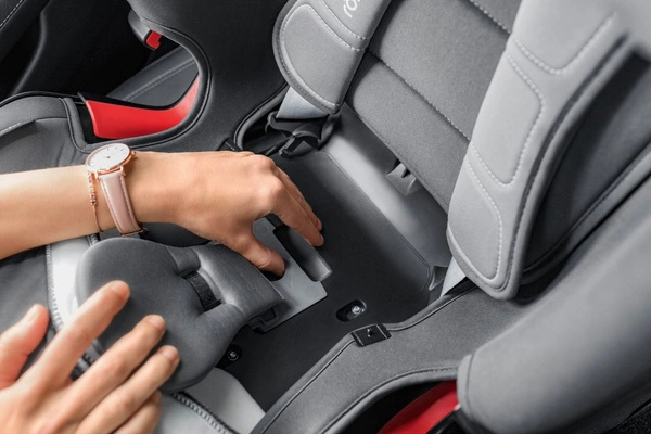 BRITAX ROMER ADVANSAFIX M i-Size fotelik 9-36kg