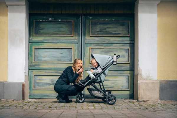 Wózek spacerowy Thule Spring 2 - Black/Mist Green