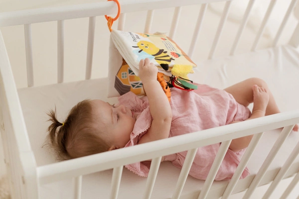 JOLLY BABY książeczka sensoryczna kontrastowa miękka Mieszkańcy Farmy 0m+