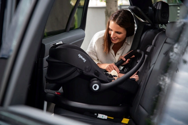 LIONELO ASTRID I-SIZE fotelik samochodowy + baza ASTRID certyfikat ADAC 5