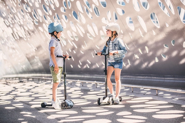 SCOOT AND RIDE HIGHWAYKICK 5 kołowa LED hulajnoga