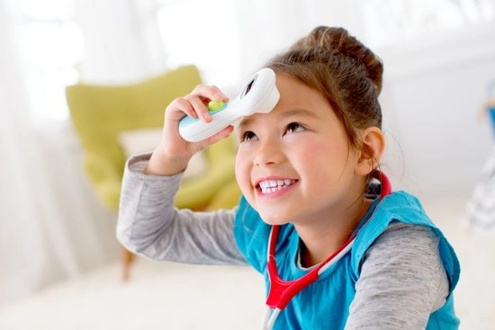 FISHER PRICE lekarz zestaw mały doktor DVH14 7 elementów