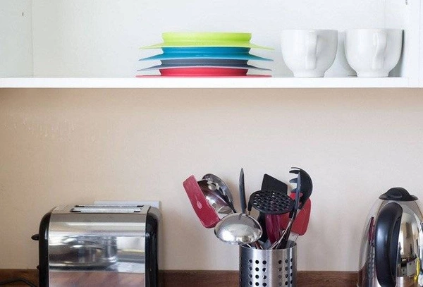 EZPZ - Silikonowy talerzyk z podkładką mały 2w1 Mini Mat niebieski