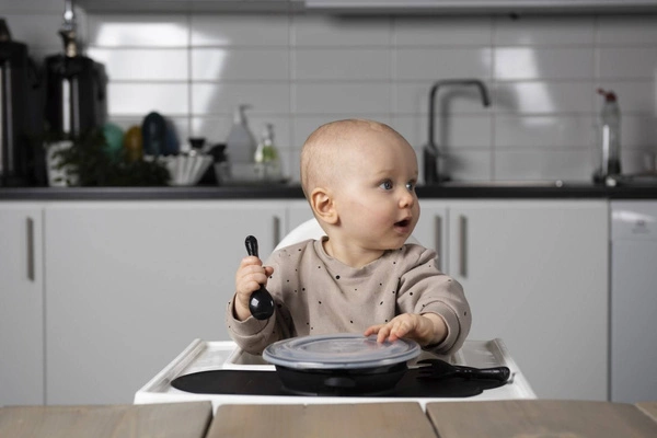Herobility - talerzyk Eco Baby Plate - czarny