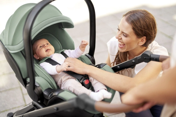 Britax Romer Zestaw Nosidło BABY-SAFE 5Z i-Size 40 - 85 cm + BAZA 5Z