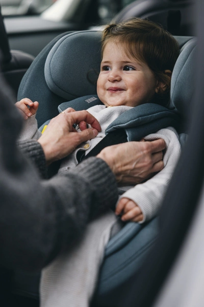 THULE ELM bezpieczny fotelik samochodowy 9-18 kg do bazy obrotowej Alfi