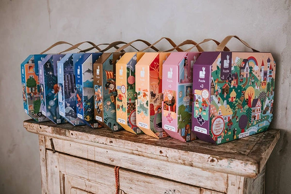 Janod - Puzzle obserwacyjne w walizce Baśnie 24 elementy 3+