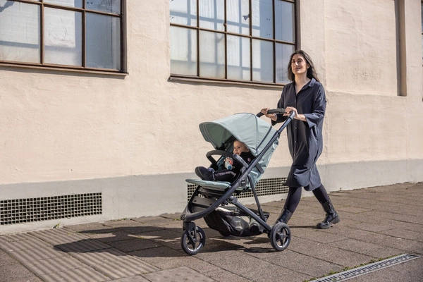 Wózek spacerowy Thule Spring 2 - Black/Mist Green