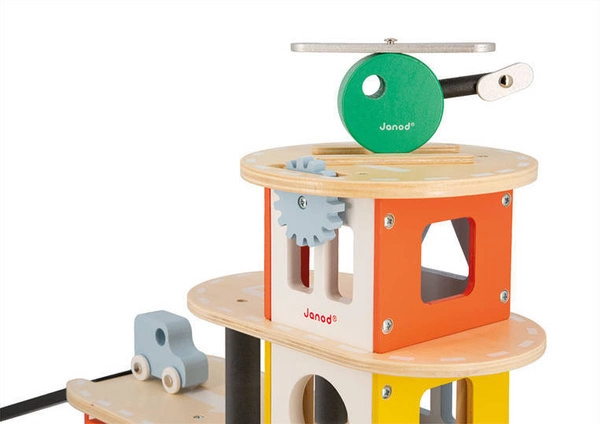 Janod - Drewniany garaż piętrowy z 4 akcesoriami Bolid 2+