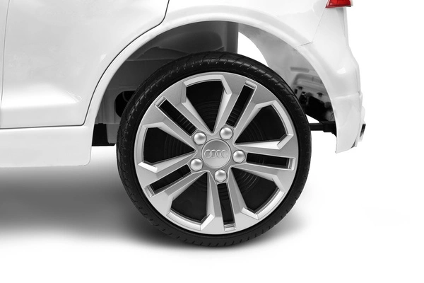 AUDI RS Q8 na akumulator 12V pilot 2 silniki 90W