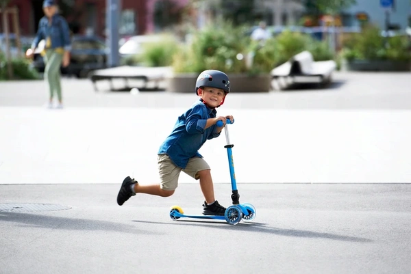 MINI MICRO DELUXE hulajnoga trójkołowa składana