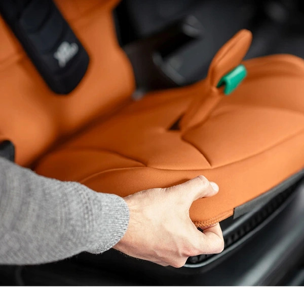 BRITAX ROMER KIDFIX M i-Size fotelik samochodowy
