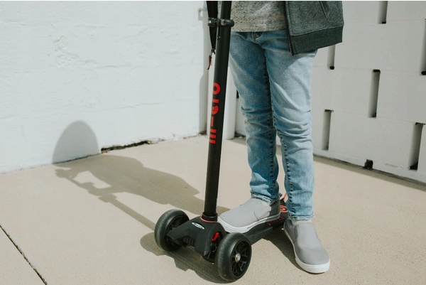 MAXI MICRO DELUXE PRO hulajnoga trójkołowa 50kg