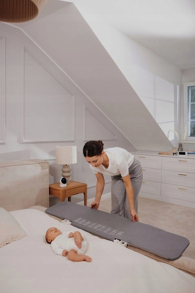 Barierka bramka do łóżka składana PRZENOŚNA + TORBA 150cm Lionelo Lora XL