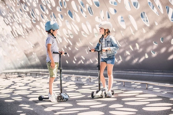 SCOOT AND RIDE KASK M-L dla dzieci regulacja kask rowerowy dziecięcy LED