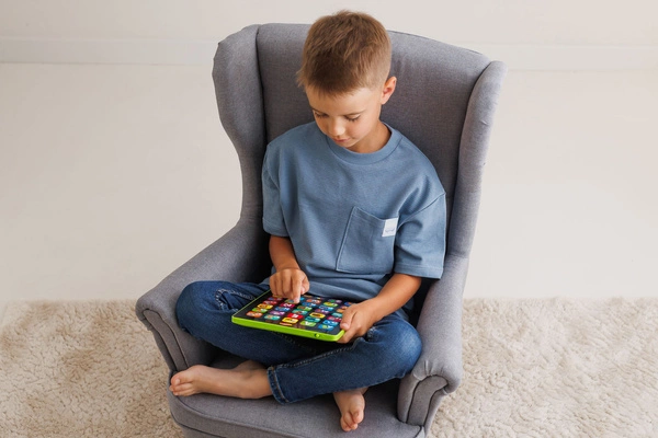 DUMEL tablet zwierzakowy alfabet literki dźwięki nauka dla dzieci gra 3+