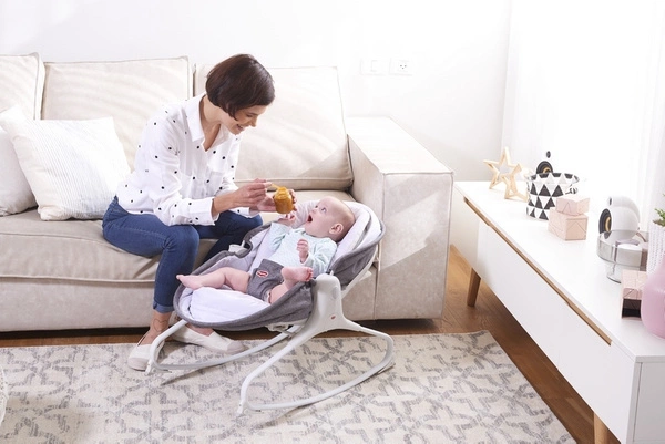 TINY LOVE Wielofunkcyjny leżaczek-bujaczek z funkcją krzesełka 3w1 - Grey