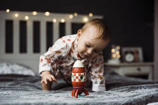 Janod - Rakieta drewniana magnetyczna