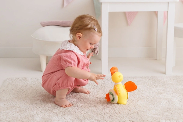 PĘDZĄCA KACZKA DUMEL DISCOVERY zabawka dla dzieci muzyka świecące kółka