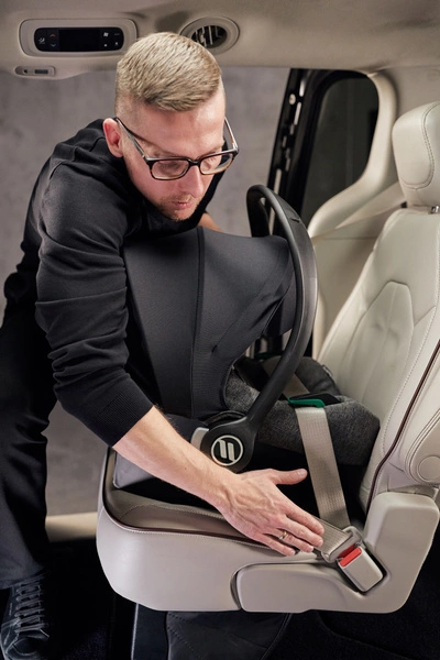 Avionaut Cosmo 2.0 lekki fotelik samochodowy nosidełko 0-13 kg 40-87 cm