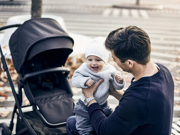 Wózek głęboko spacerowy Thule Sleek Grey Melange on Black