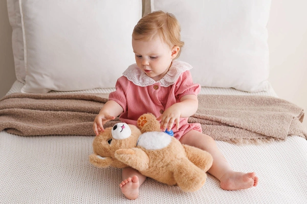 Interaktywny Niedźwiadek Brunatny Dumel Discovery z czujnikiem dotyku