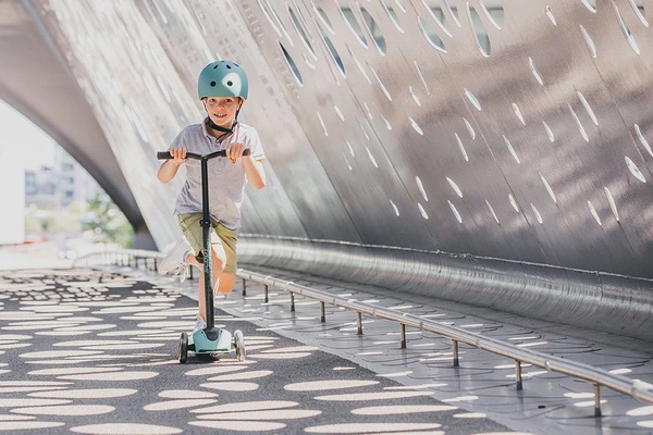 SCOOT AND RIDE HIGHWAYKICK 5 kołowa LED hulajnoga