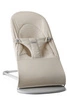 BABYBJORN - leżaczek BALANCE SOFT WOVEN/JERSEY Tri Fabric, Jasny Beż + Zabawka