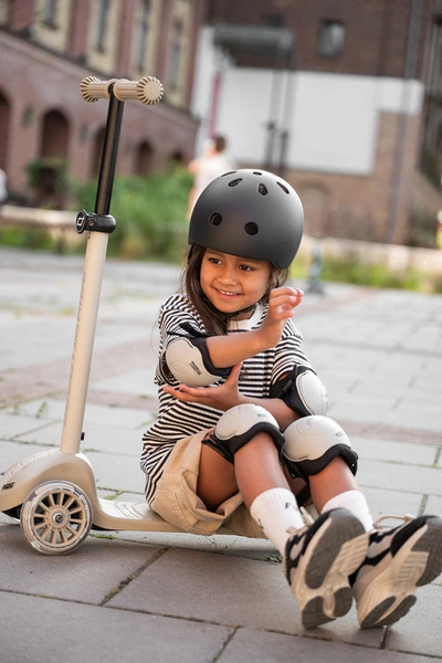 SCOOT AND RIDE HIGHWAYKICK 3S kołowa LED hulajnoga z systemem sterowania Ash