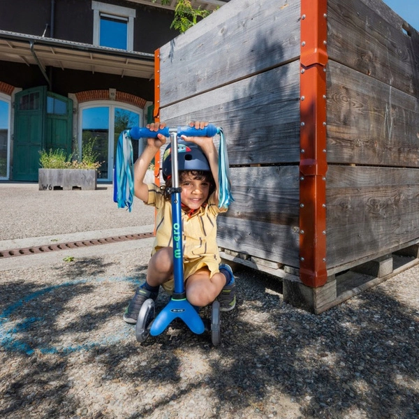 MINI MICRO DELUXE led hulajnoga trójkołowa świeci