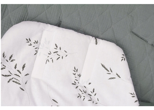 Otulacz do fotelika Lekki, ciepły i niezwykle praktyczny otwory na pasy 3-punktowe