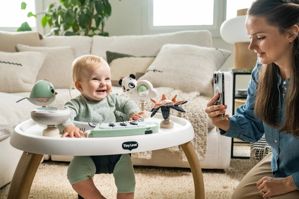 Tiny Love Centrum aktywności 5w1 Stoliczek Pianino Stół & krzesełko Decor