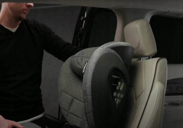 AVIONAUT MAXSPACE AIR FLOW fotelik samochodowy i-size 15-36 100-150 CM