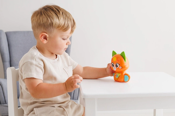 Dumel SZALONY KOCIAK Interaktywna Edukacyjna Zabawka Mówi po Polsku 12m+