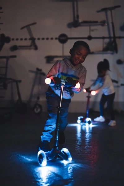 MINI MICRO DELUXE MAGIC LED hulajnoga świeci