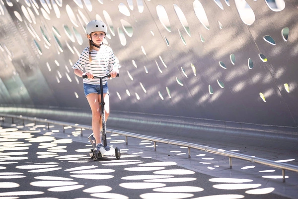 SCOOT AND RIDE HIGHWAYKICK 5 kołowa LED hulajnoga