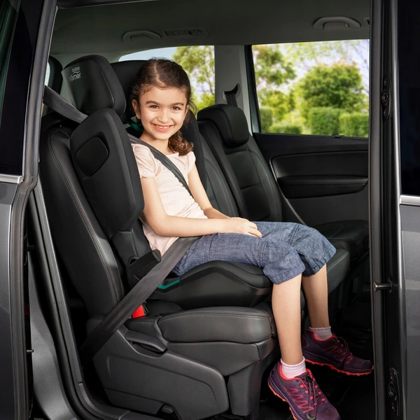 BRITAX ROMER KIDFIX M i-Size fotelik samochodowy