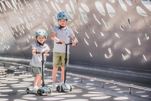 SCOOT AND RIDE HIGHWAYKICK 5 kołowa LED hulajnoga