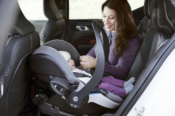 Fotelik BeSafe iZi Go Modular X1 i-Size 0-13kg