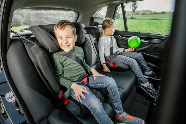 BRITAX ROMER Kidfix 2R Isofix fotelik 15-36kg