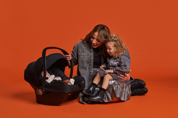 Avionaut Cosmo 2.0 lekki fotelik samochodowy nosidełko 0-13 kg 40-87 cm