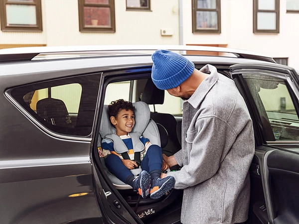 BeSafe Fotelik BeSafe iZi Twist M i-Size obrotowy aplikacja